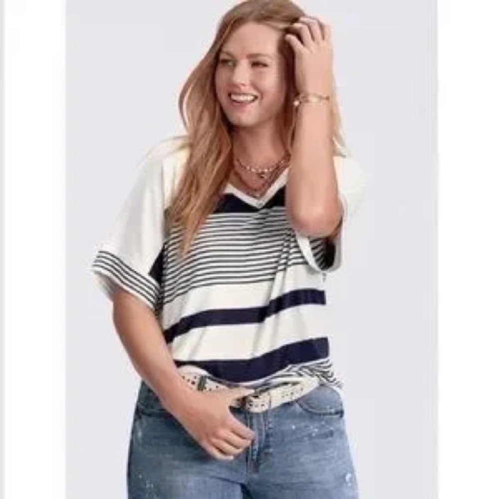 Cabi Short Sleeve Nautical Navy Blue and White Stripes Sailor Tee size M